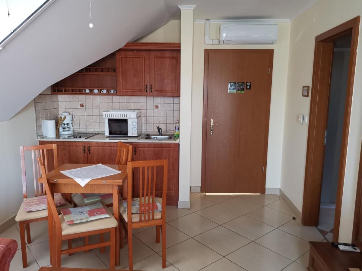 Harmonia Panzio Hotel Sarospatak Bagian luar foto