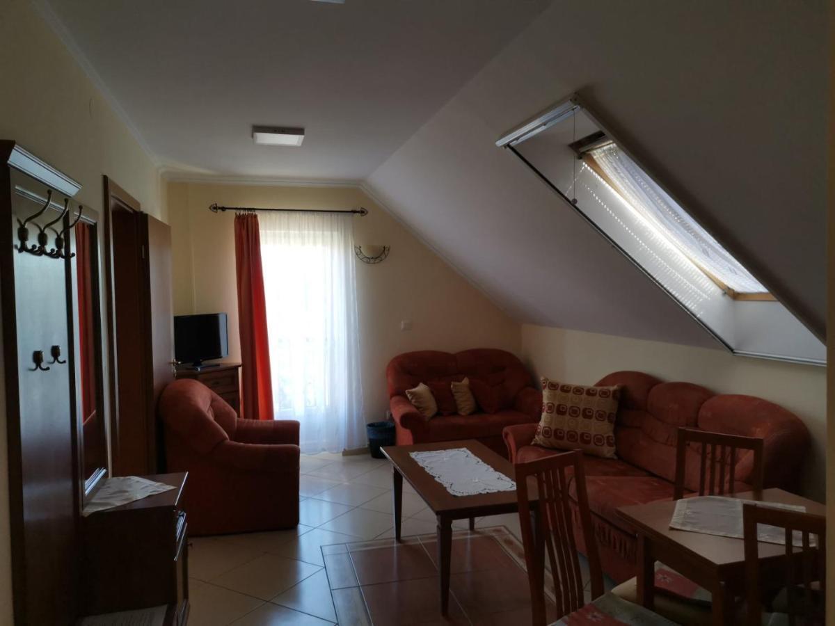 Harmonia Panzio Hotel Sarospatak Bagian luar foto