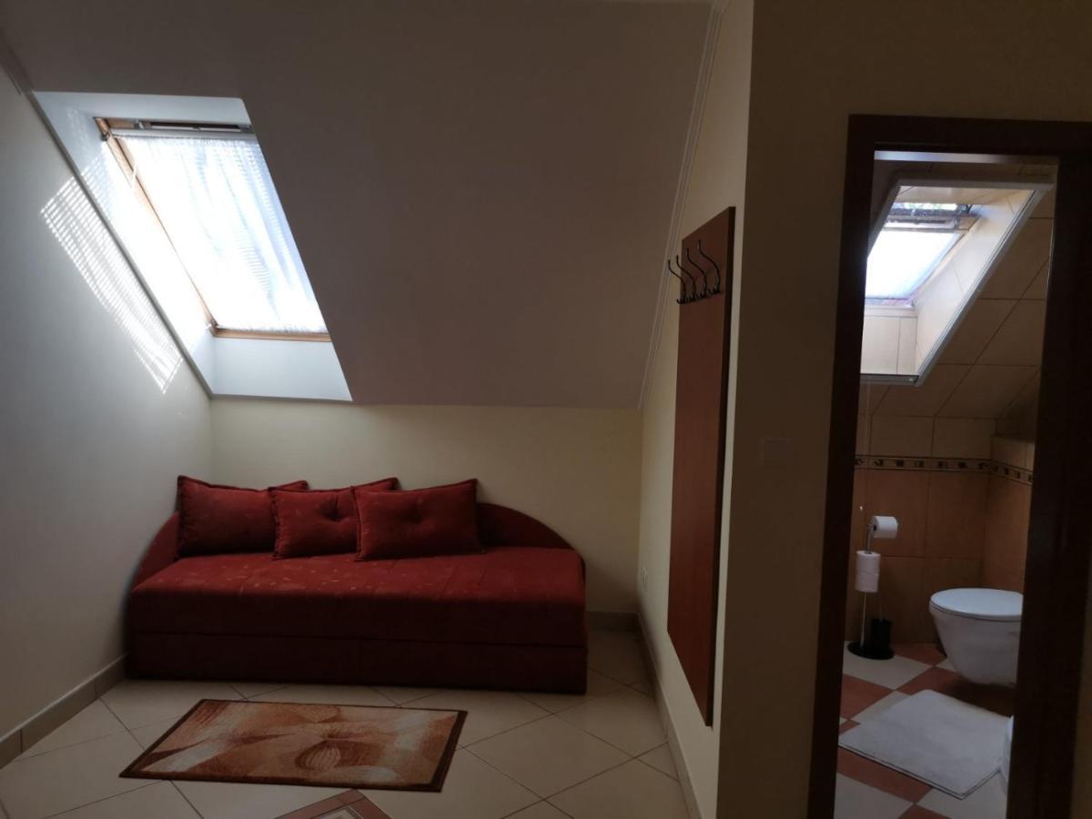 Harmonia Panzio Hotel Sarospatak Bagian luar foto