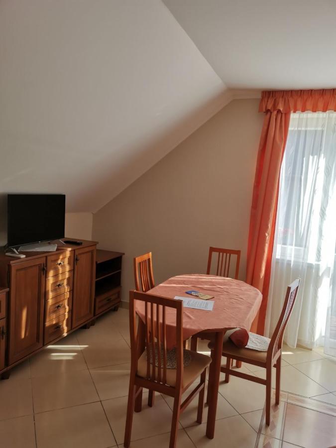 Harmonia Panzio Hotel Sarospatak Bagian luar foto