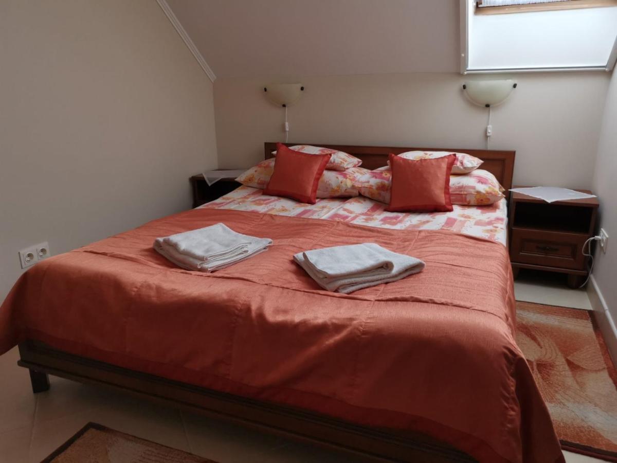 Harmonia Panzio Hotel Sarospatak Bagian luar foto