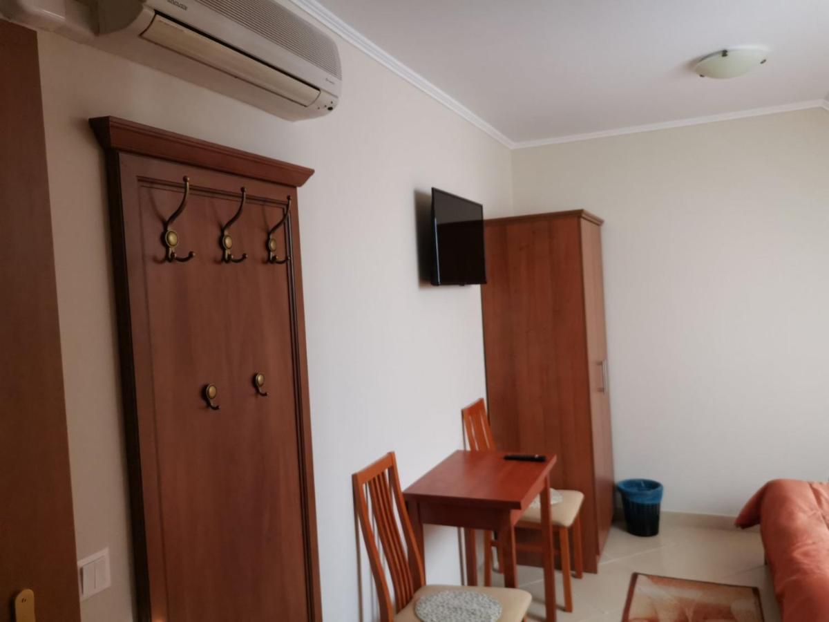 Harmonia Panzio Hotel Sarospatak Bagian luar foto
