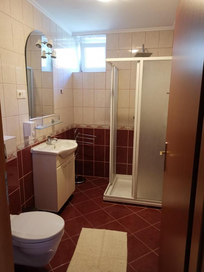 Harmonia Panzio Hotel Sarospatak Bagian luar foto